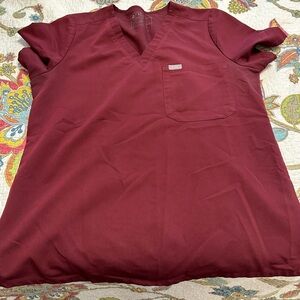 Figs burgundy Catarina top.